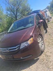 2014 Honda Odyssey - Exterior Front Left Corner Image
